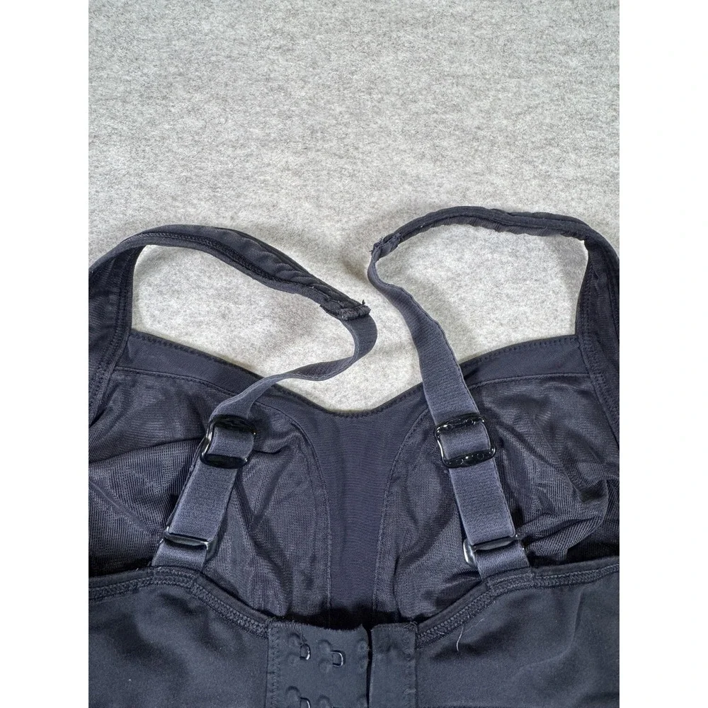 Lululemon Sports Bra Womens 34 Black Adjustable Straps Hook & Eye Yoga Running